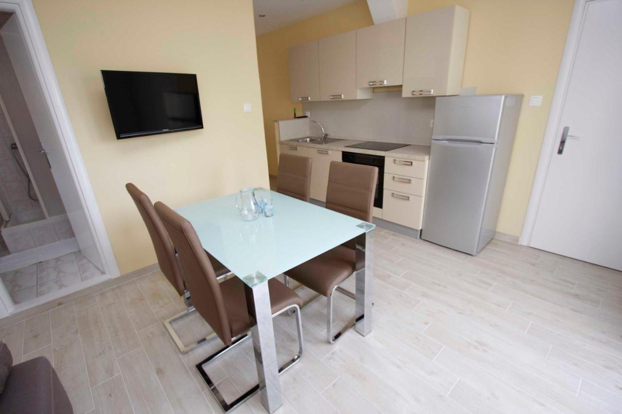Mitan Apartman Tučepi Exterior foto